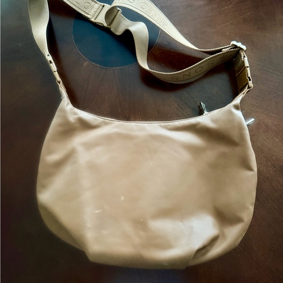 Lo & Sons Aoyama Bag - Picture 2 of 8